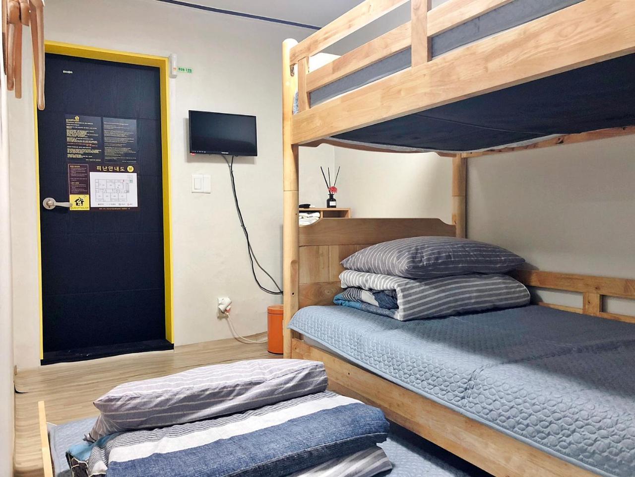 24 Guesthouse Jongno Tower Seoel Buitenkant foto